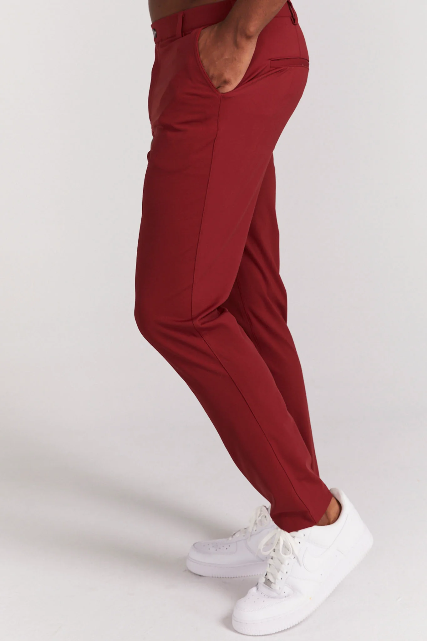 Bradley Pull-On Trouser in Maroon - Image 3