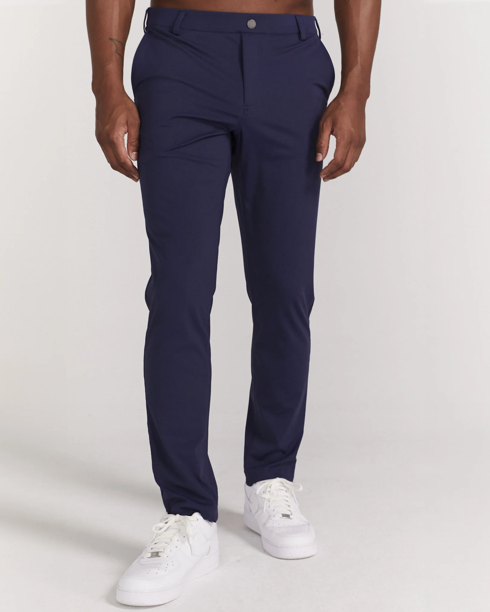 Bradley Pull-On Trouser in Midnight Navy - Image 3